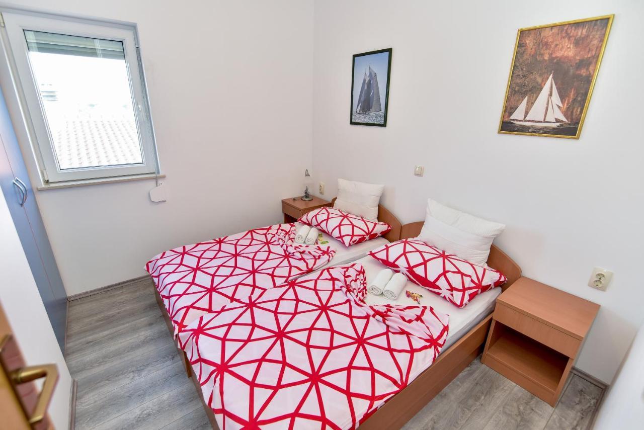 Apartmani Luna Vir Zewnętrze zdjęcie