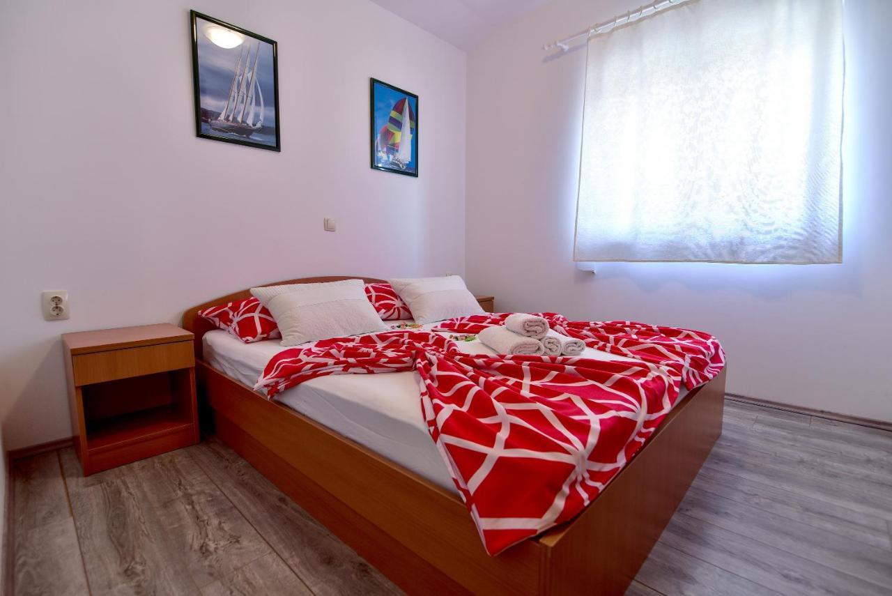 Apartmani Luna Vir Zewnętrze zdjęcie